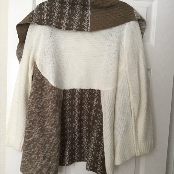 Sweater - Picture 3 of 3